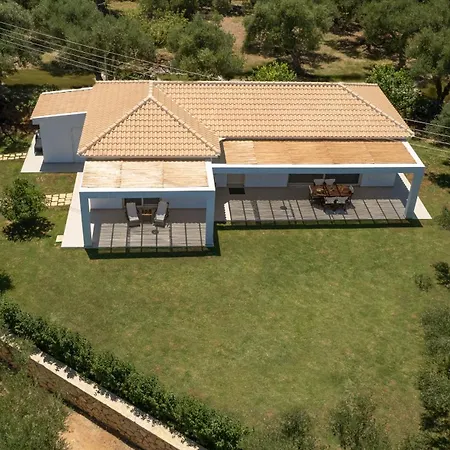 Villa Mavra *