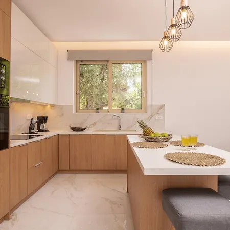 Mavra Villa *