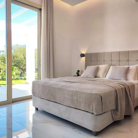 Mavra Villa *